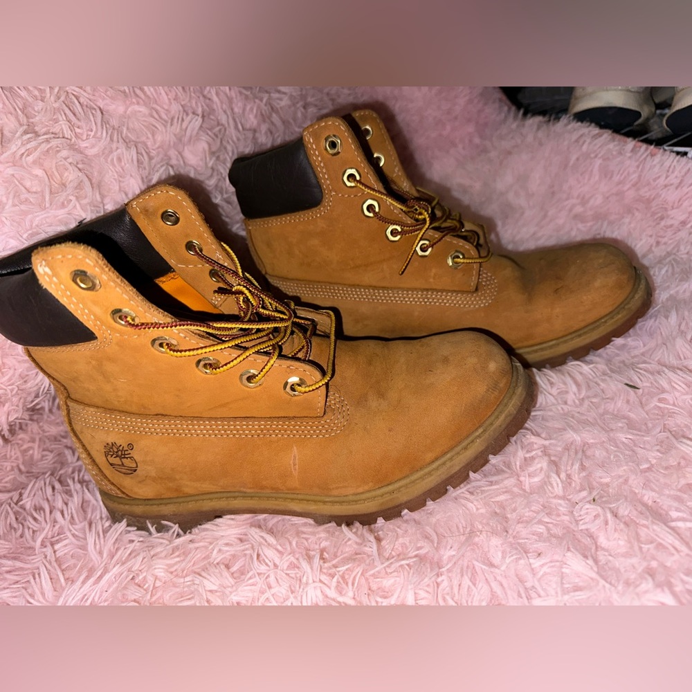 COPY - Women’s timberlands size 9 used